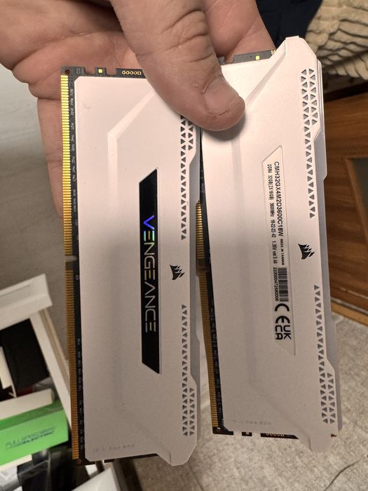 Corsair Vengeance Pro 32 гб комплект