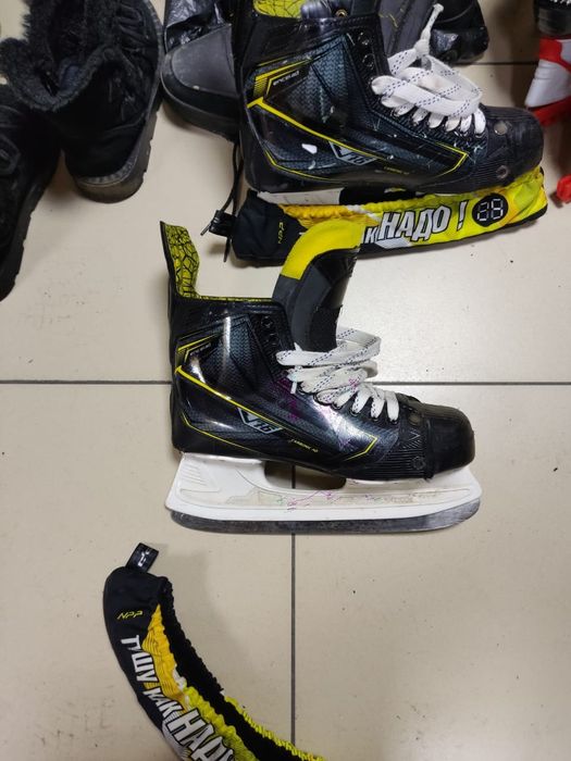 Коньки хоккейные