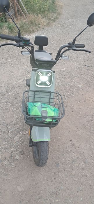 Scuter/moped electric Roma