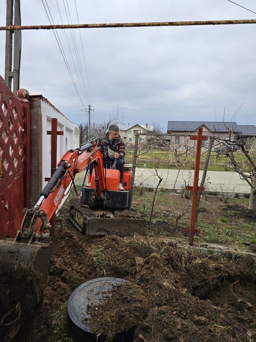 Ofer servicii cu miniexcavator ,placa vibranta si masina taiat beton