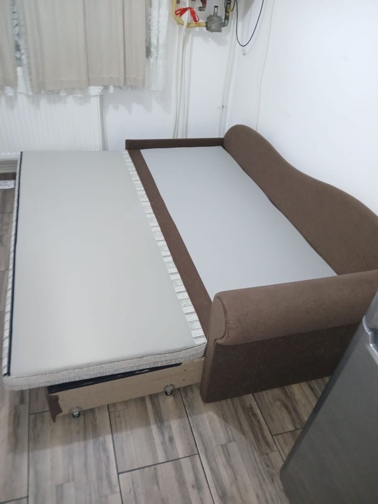 Canapea extensibilă
