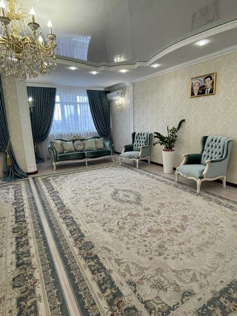 Продам 5ти комн квартиру в ЖК Зеленая долина в центре города