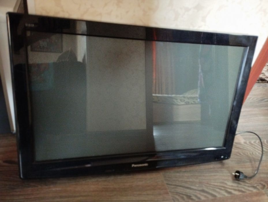 Продам телевизор Panasonic диагональ 37