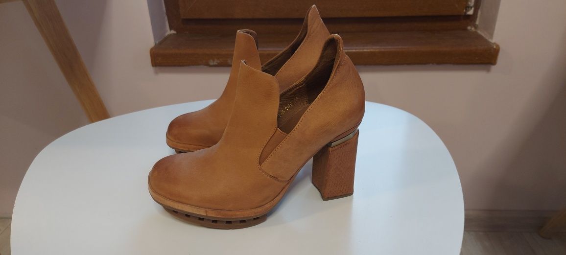 Дамски обувки, 100% естествена кожа, размер 39 - НОВИ