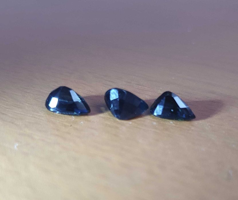 Естествени Сапфири Дълбоко сини Deep Blue 0.7 карата