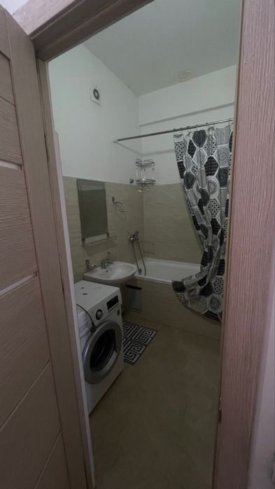 Срочно продается квартира локомотив 3/9/9(97м2)