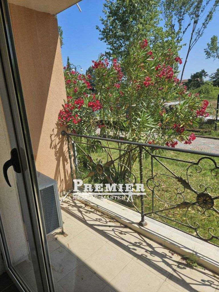 Продава се Двустаен апартамент в Созопол - 65 кв.м за 1485 €/кв.м - Снимка #9