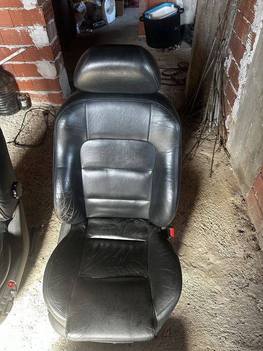 Електр. Кожен салон