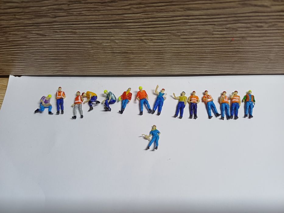 Figurine machete 1.87 HO