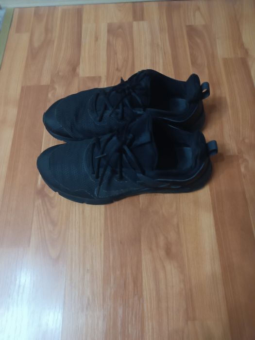 Найк маратонки 45 номер