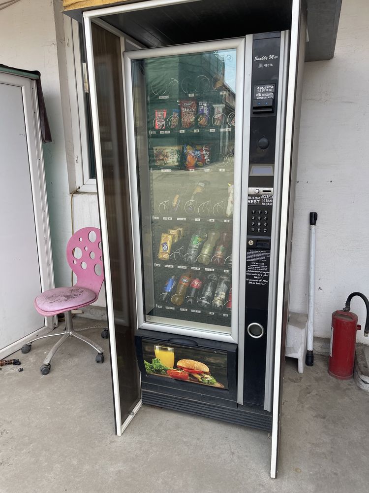 Automat/Tonomat vending Necta Snackky Max
