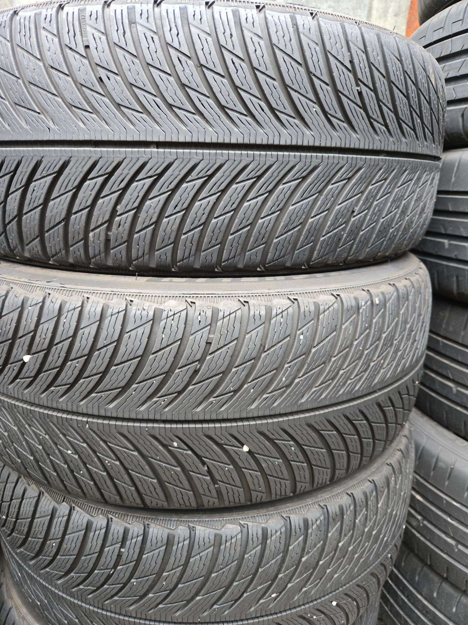 4бр. 215 50 18 Michelin зимни.