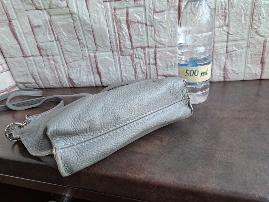 дамска малка чанта,Нова,сива-естествена кожа