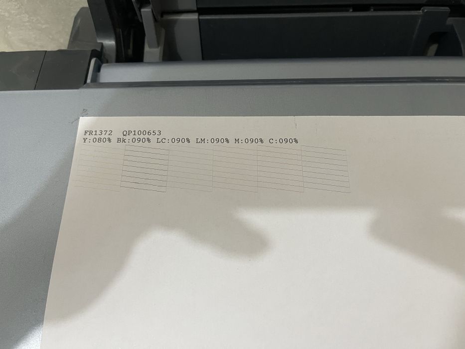 Продам цветной принтер Epson R270