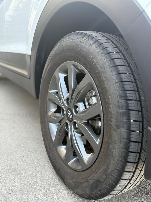 Продам летние шины без дисков. Комплект в отличном состоянии!