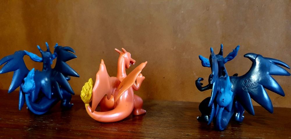 Figurine Pokemon: Charizard, MegaCharizard, Charmeleon