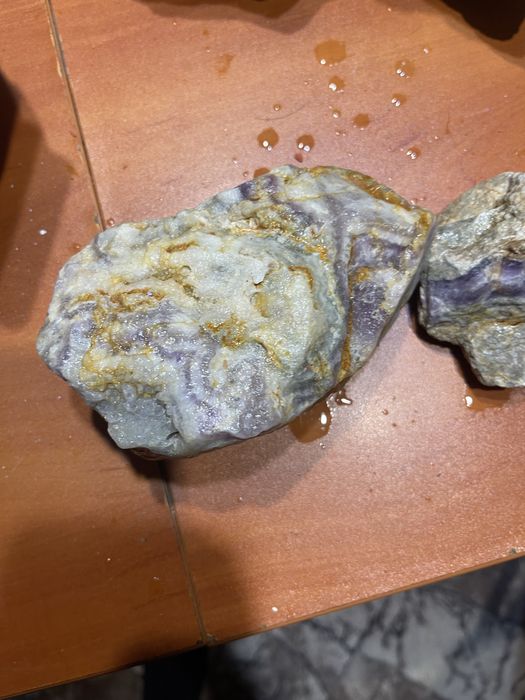 Аметист- жилест Аметист необработен