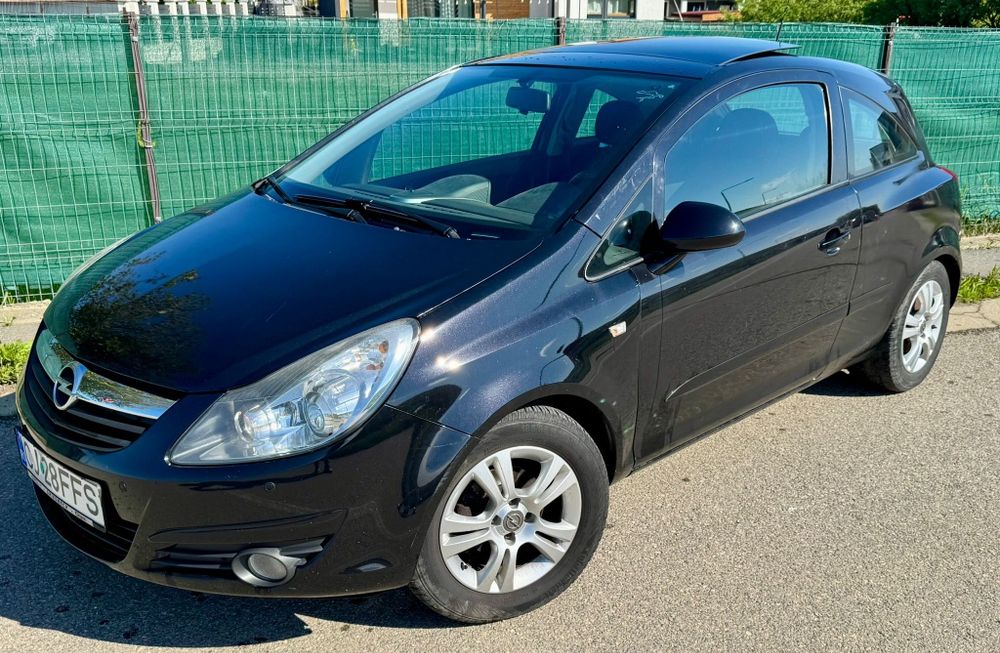 Opel corsa Automat  GPL panoramic xenon  GPL