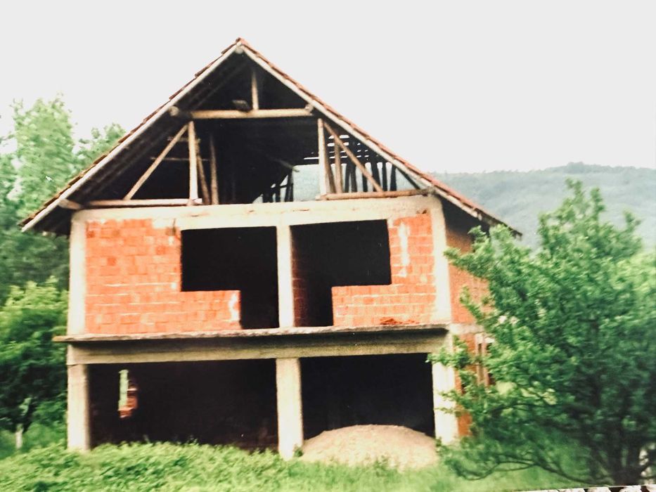Къща с двор в Сърбия