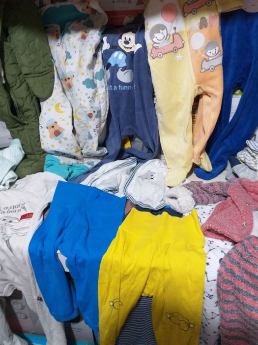 Lot Hainute Bebe Nr60-86...30 Articole