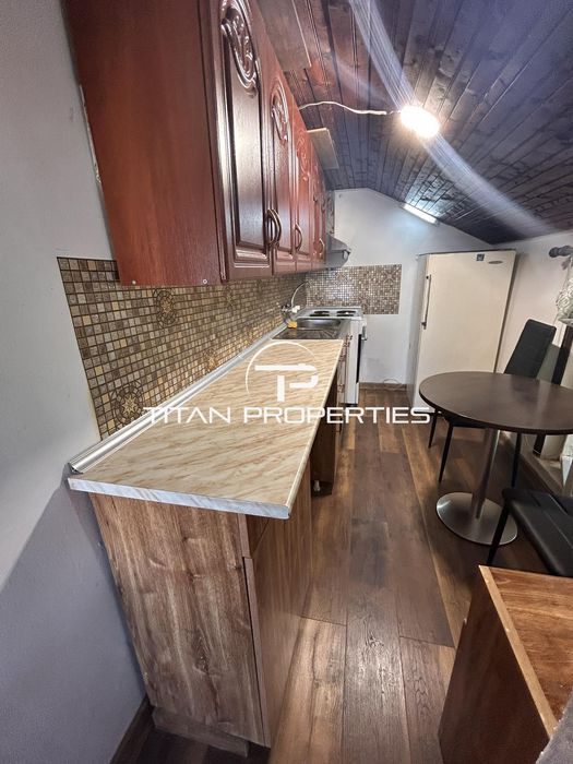 Дава се под наем Етаж от къща в Варна, м-т Траката - 75 кв.м за 383 € - Снимка #1