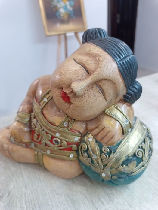 ексклузивна дървена скулптура: „детето на спокойствието“