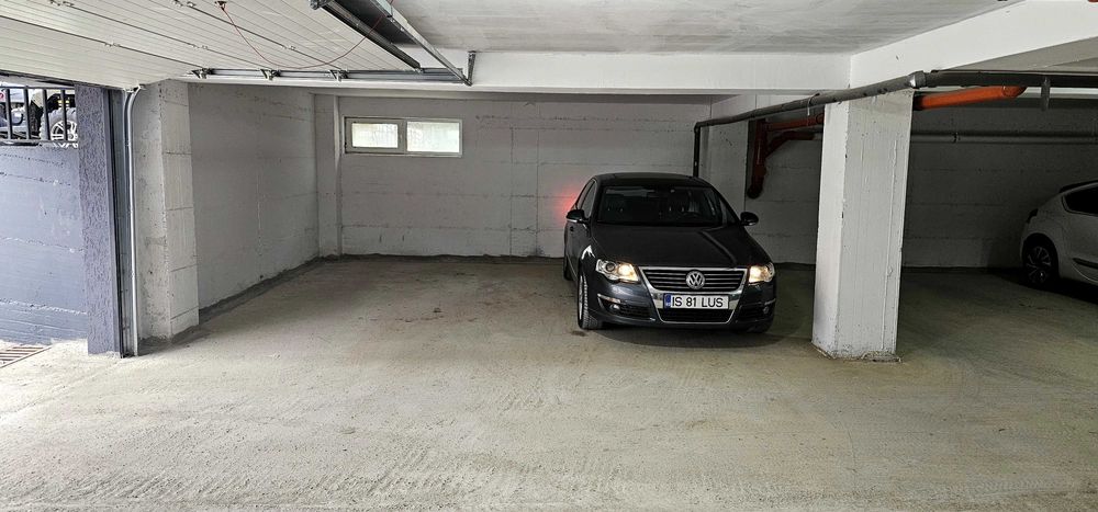 Inchiriez 2 locuri de parcare subterane lipite, ca 30mp