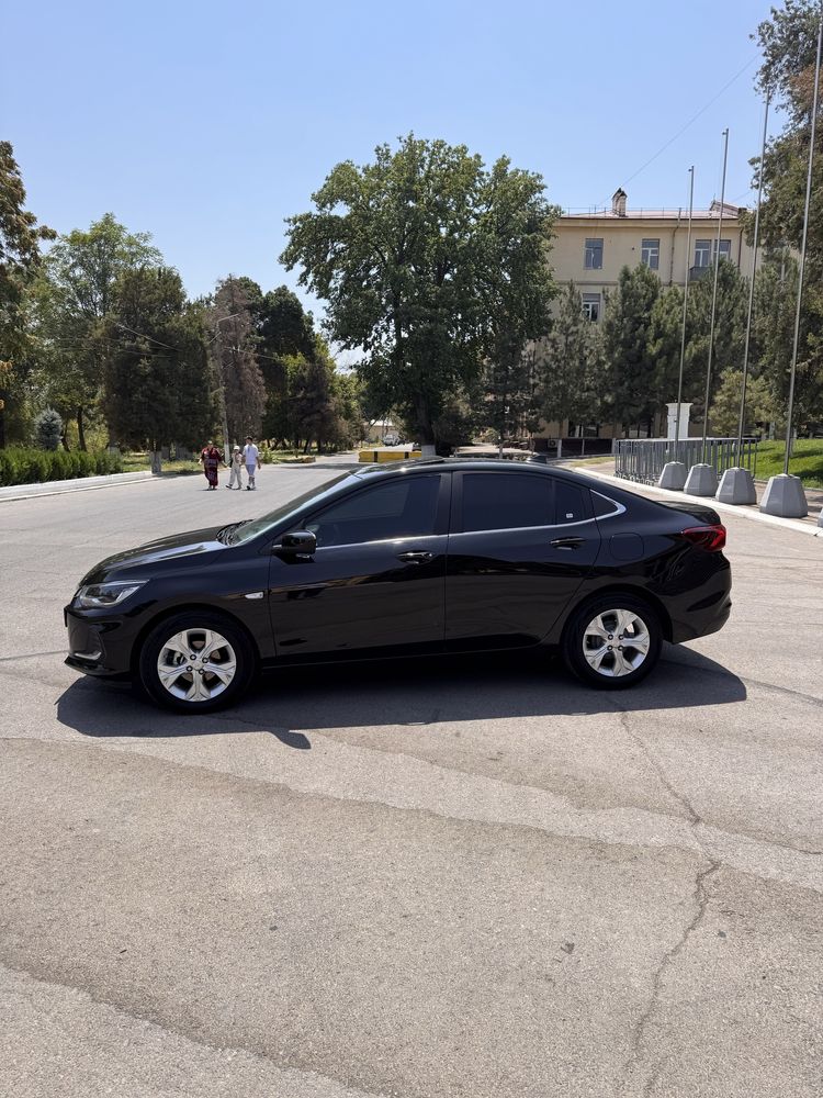 Onix premier 5 pozitsiya