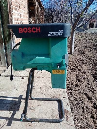 Дробилка за клони Bosh 2300 AXT за Части