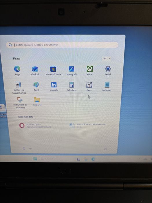 Dell  in stare foarte buna folosit maxim 30 zile