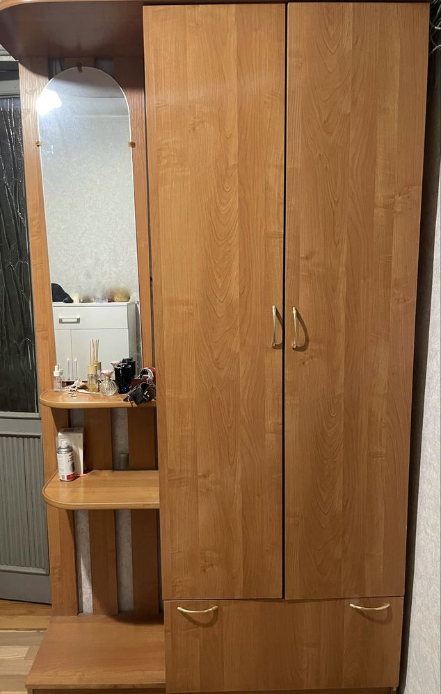 Шкаф в прихожую.