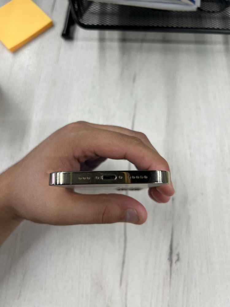 Продается IPhone 12pro