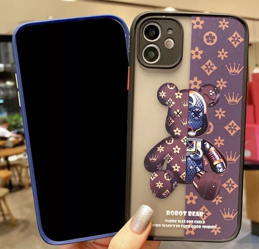 Чехол на iPhone 11 bearbrick, игра в кальмара