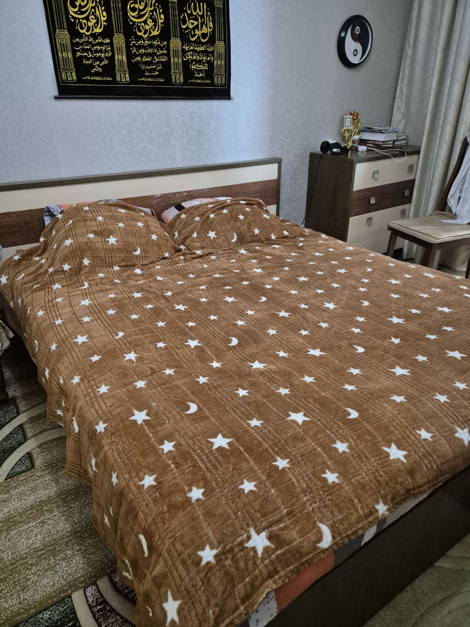 Продам спальню, кровать, комод, шкаф