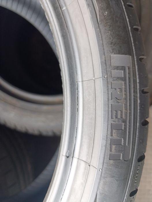 Anvelope de vara 255 35 19 Pirelli Runflat dot 2022