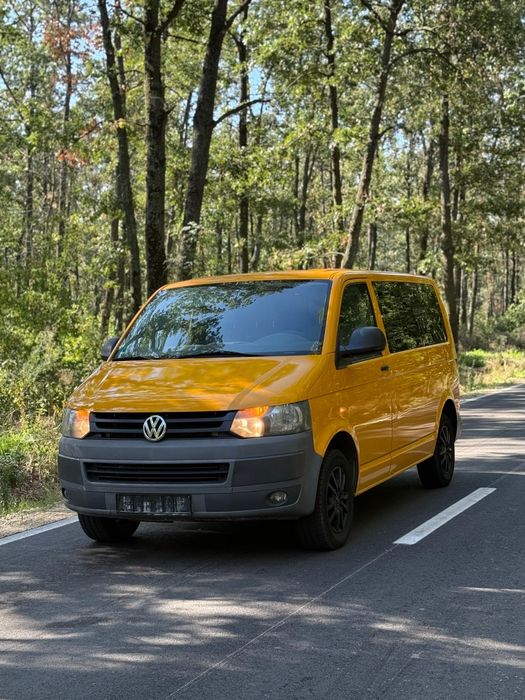 Vând Volkswagen t5 anul 2011 motor 2000 TDI 8+1