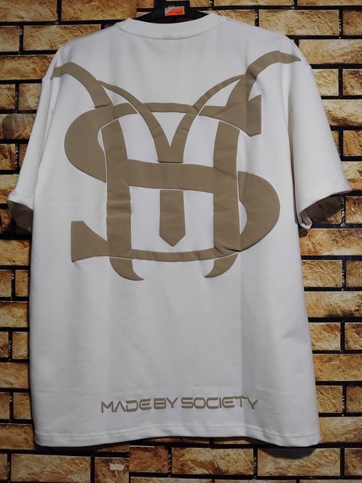 Tricouri made by society