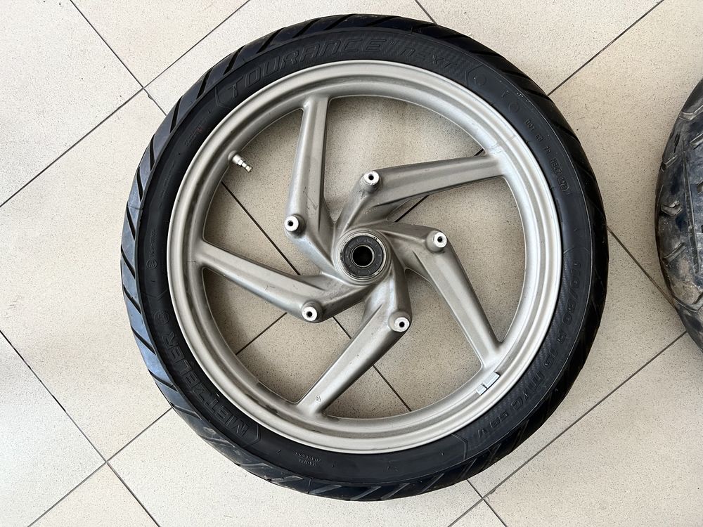 Set roti bmw 1200 gs 2011