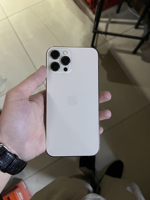 Iphone 12 pro max 75% 128 gb radnoy ochilmagan.