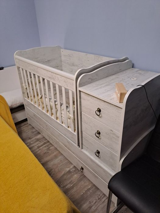 Бебешка кошара подходяща за момче и мимиче