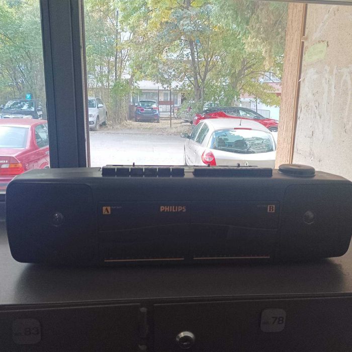 Нов радио-касетофон Филипс