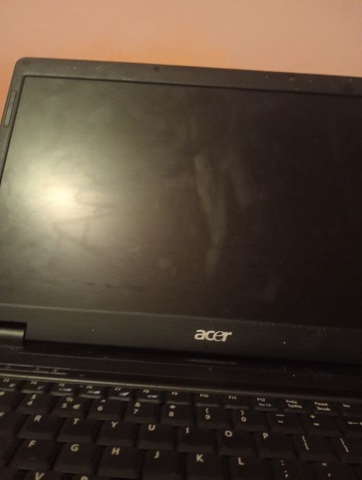 Vând laptop Acer