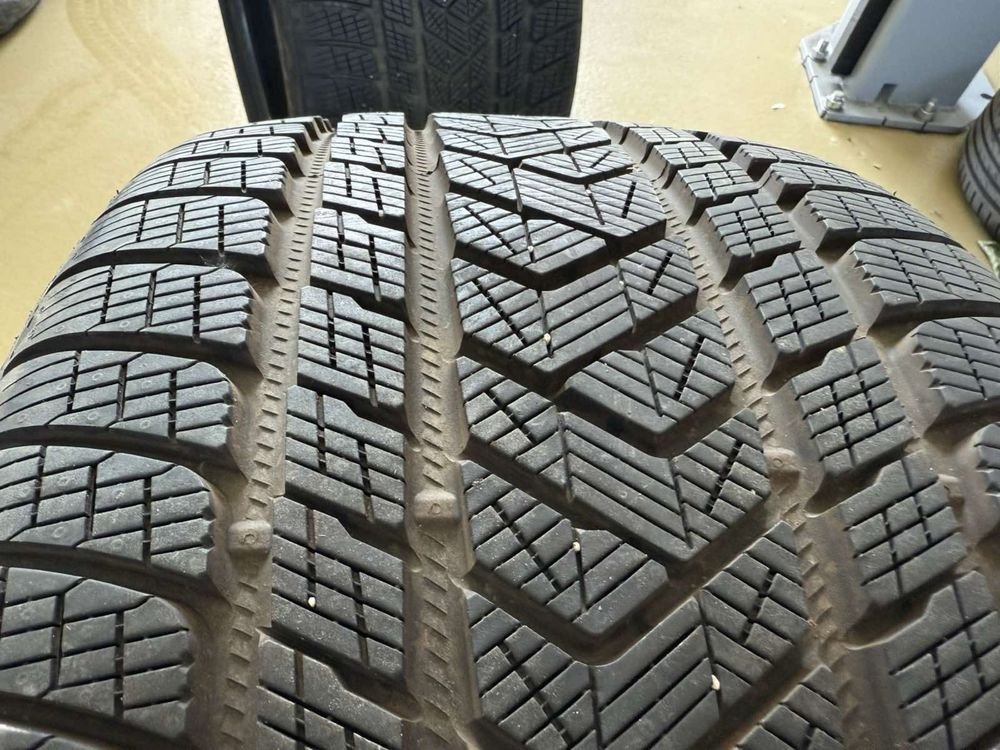 Зимни гуми 305/40 R20 Pirelli Scorpion Winter
