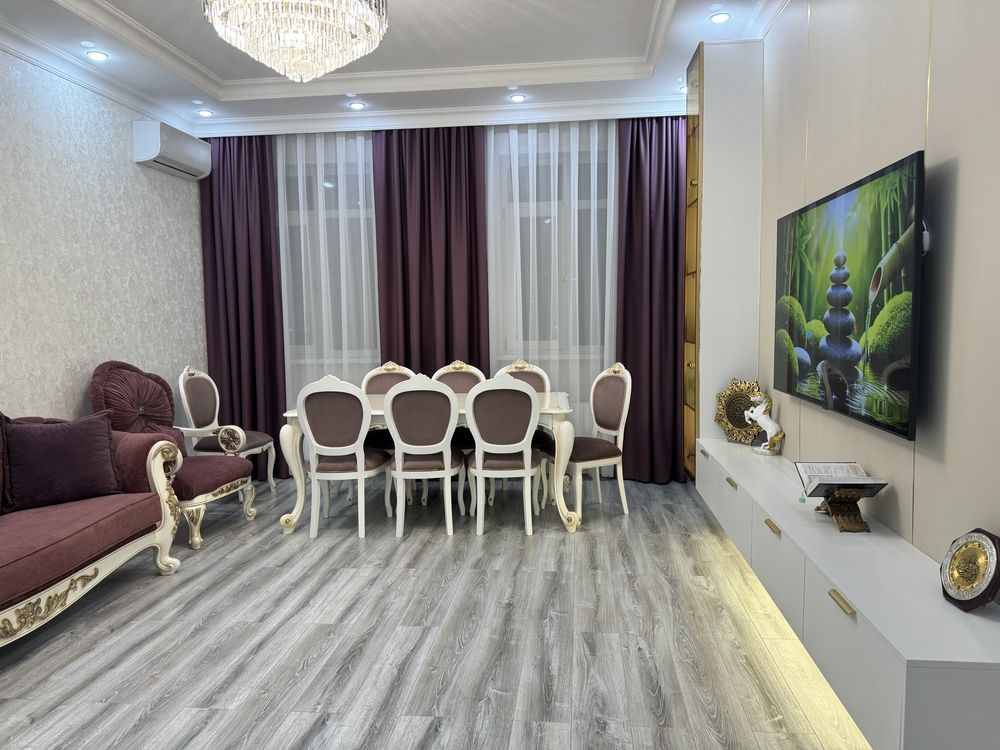 комплект мебели Турция в гостинную  ( диван  два кресла, стол , стулья