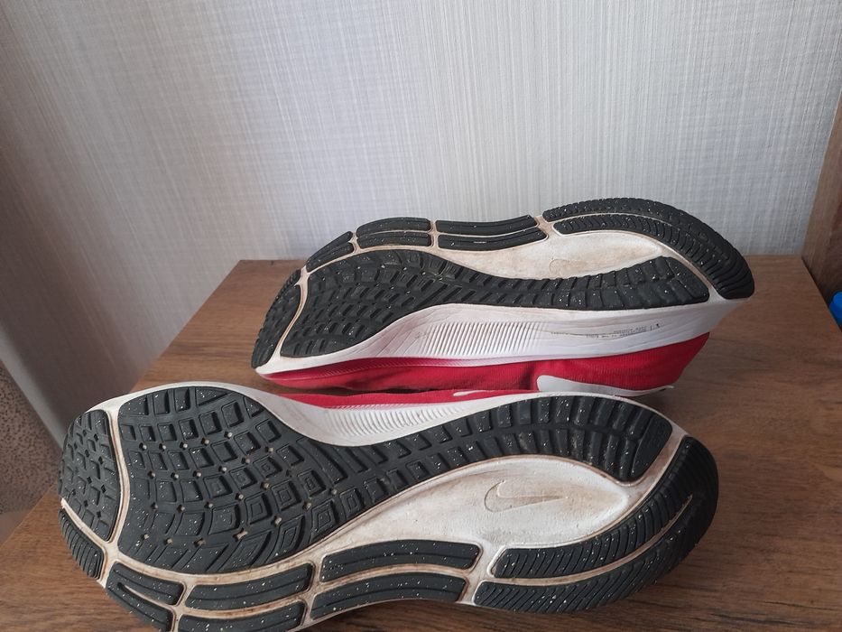 Nike Air Zoom Pegasus 37 маратонки 45.5 номер.