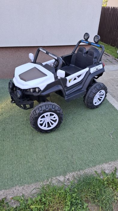 Masina cu telecomanda 4x4