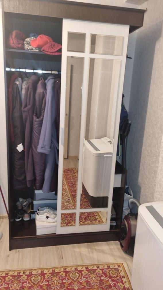 Продам прихожую в отличном состоянии,.