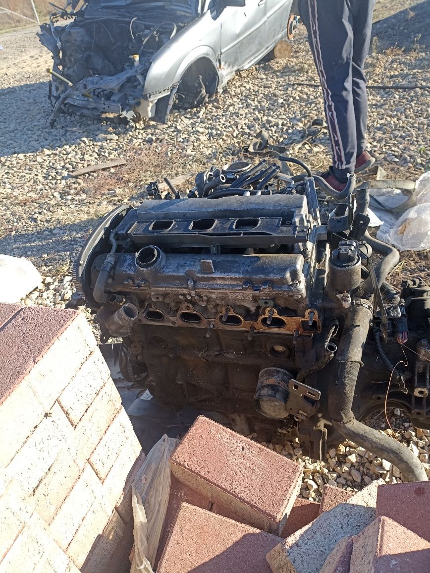 Vând piese auto pentru Opel Vectra C 1.8