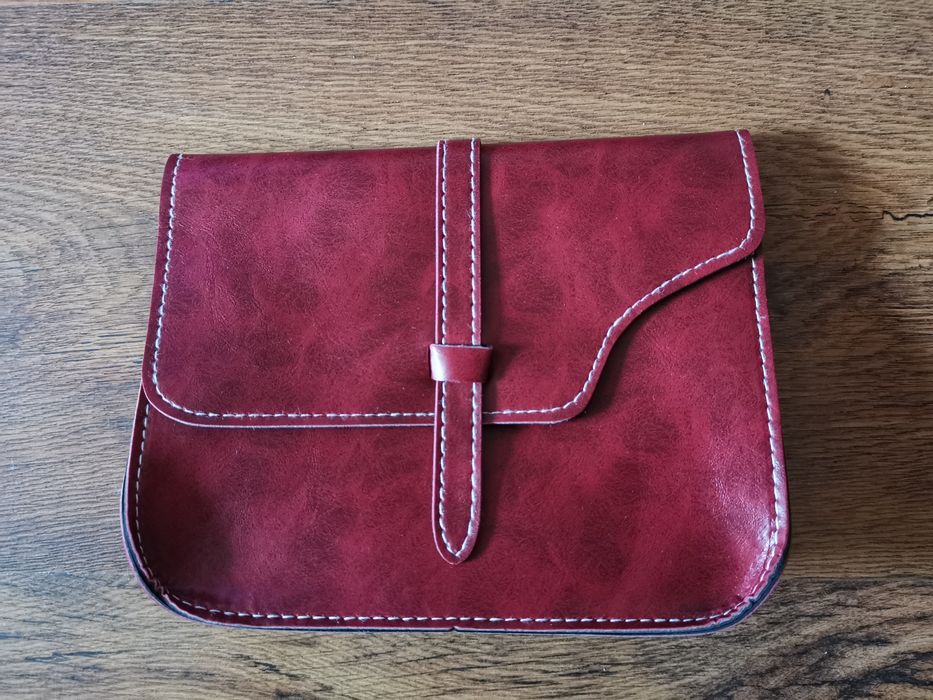 Малка дамска чантичка