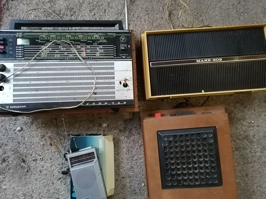 Радио приёмник, магнитафон, ссср.